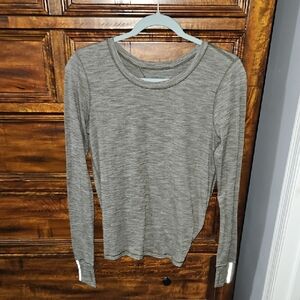 Lululemon Womens Sz 6 Tie Back Long Sleeve Shirt  Green P2P Is 18"